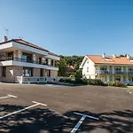 Apartamentos La Bolera Isla