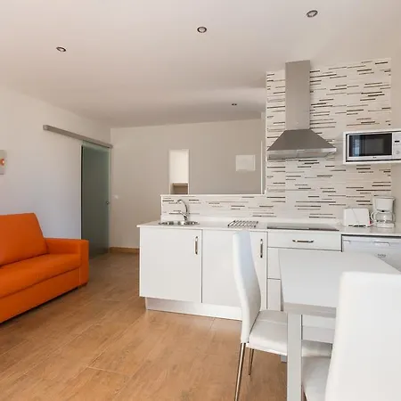 Apartamentos La Bolera *